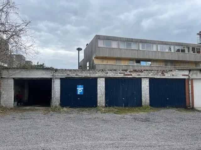 4 Garageboxen nabij Zuid en Sint Annaplein