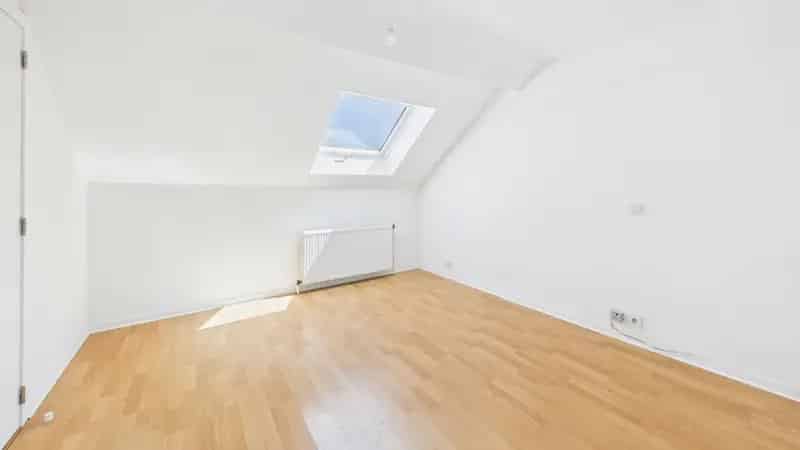 Appartement te huur Châtelain 2 slaapkamers Duplex Gemeenschappelijke tuin