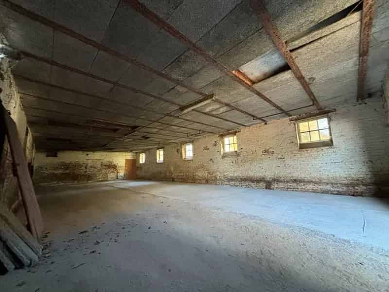Opslagruimte 122m² te Huur