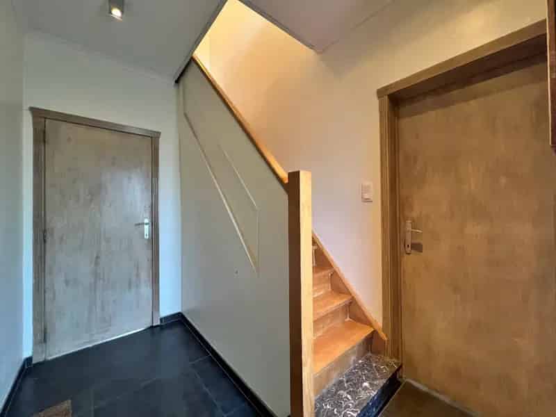 Huis te huur Landegem: 3 slaapkamers, 220m², tuin, nabij station