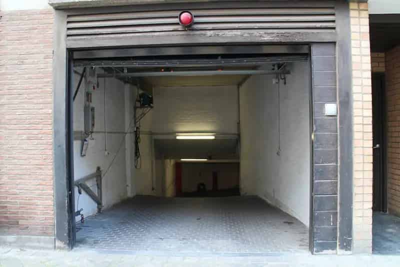 Garagebox te Huur Oostende Kleine Auto Motor