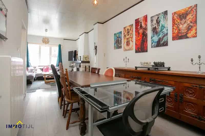 Instapklare 2-slaapkamer woning te Baasrode