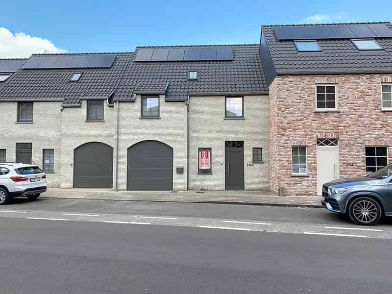 Huis te huur Ooigem 5 slaapkamers garage tuin zonnepanelen