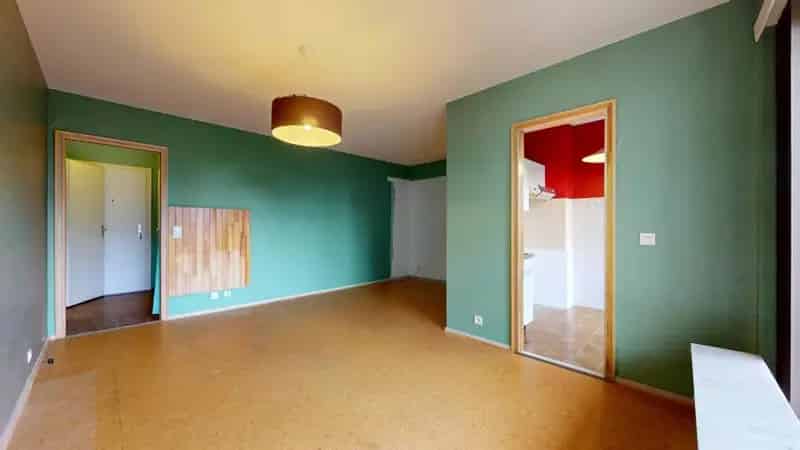 Studio te renoveren Woluwe-Saint-Lambert Nabij Metro Roodebeek