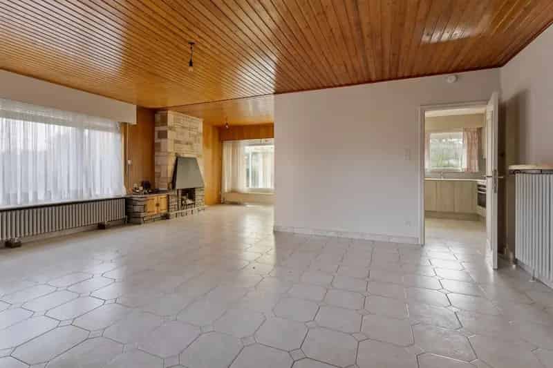 Op te frissen woning 4 slaapkamers Mol Millegem