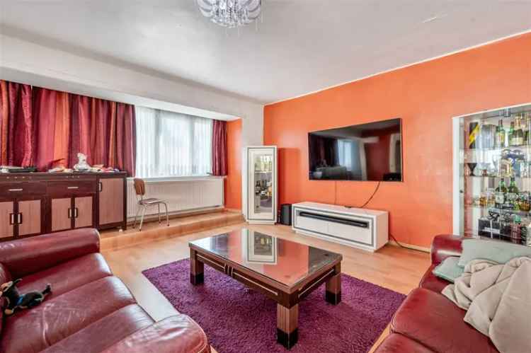 Ruime Hoekwoning 4 Slaapkamers Aalst