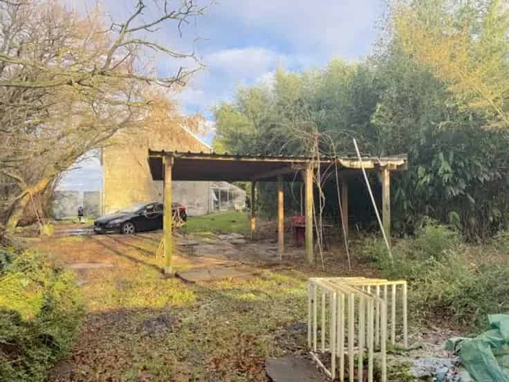 Huis te renoveren Le Bon Villers 200m² 1350m² grond Garage