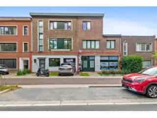 Handelspand te koop Mortsel 775m² Sportcomplex Kantoor Showroom