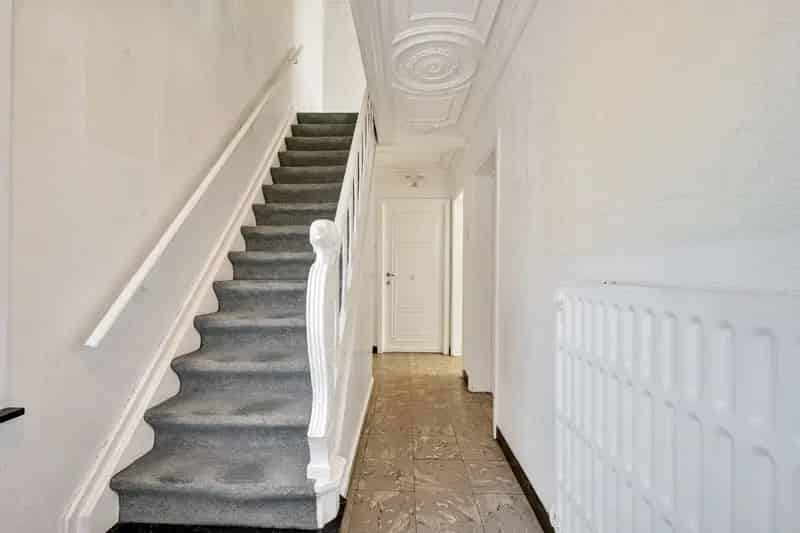 TE RENOVEREN HUIS LANDELIJK UITBREIDINGSMOGELIJKHEDEN