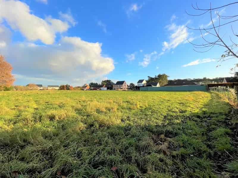 Grond te koop: Ruim perceel weiland 8661m²