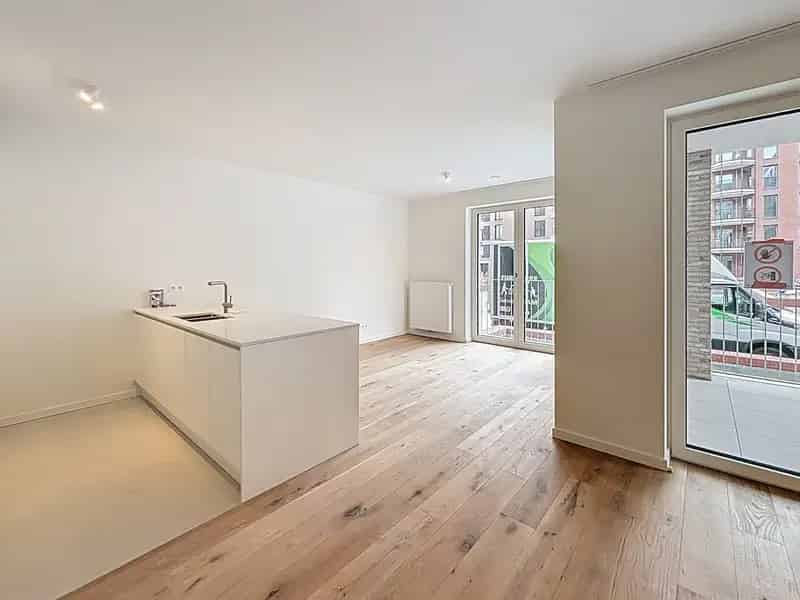 Gelijkvloers Appartement te Huur Tour Taxis Brussel