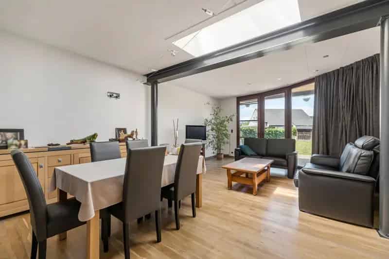 Huis te koop in Blaasveld: 3 slaapkamers, ruime tuin en garage