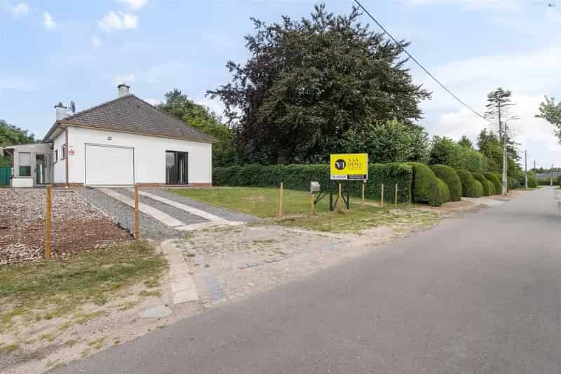 Zeer Rustig Gelegen Bungalow Met Uitbreidingsmogelijkheden