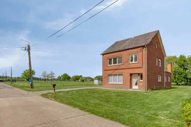 Te renoveren woning in het groene Ramsel.