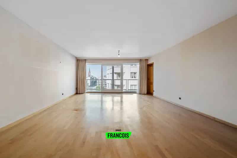 Ruim appartement te koop aan Oostendse jachthaven