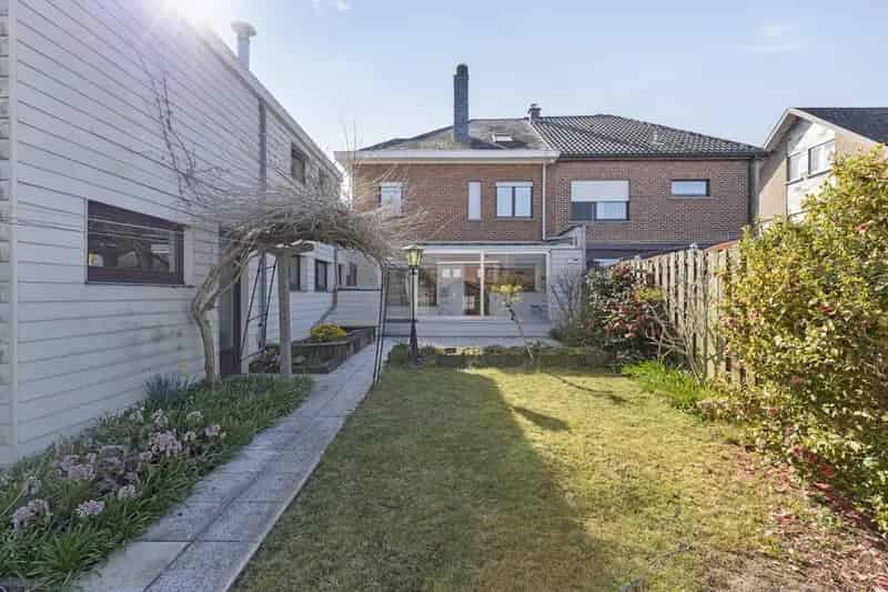 Huis te koop Herzele: 3 slaapkamers, garage, tuin