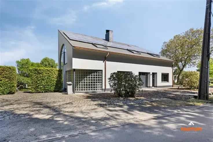 Ruime Villa Te Koop in Rijmenam 420m2 8740m2 Grond