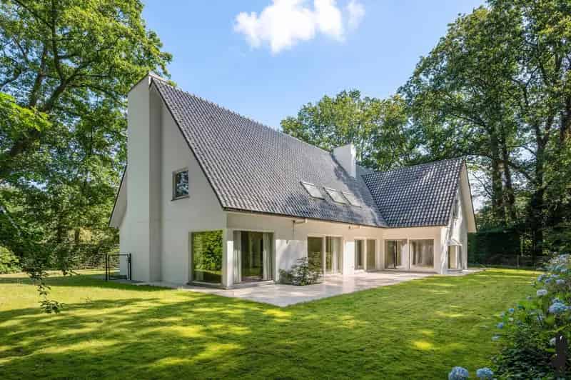 Vrijstaande Villa te Huur 't Vriesdonk 5 slaapkamers Grote Tuin