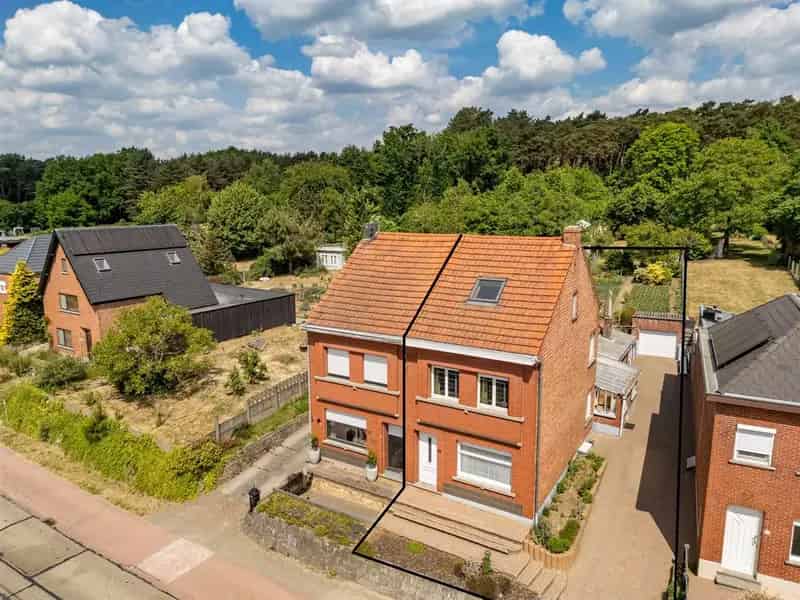 Robuuste woning te renoveren 11a10ca