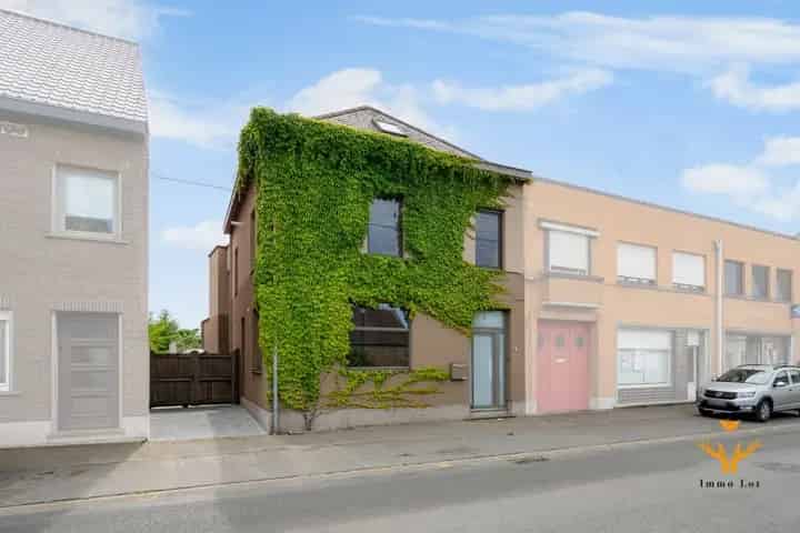 Huis te koop in Schellebelle: Stijlvolle gezinswoning