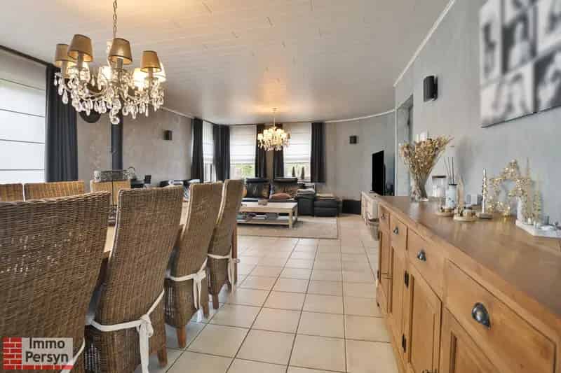 Huis te huur Messelbroek: Spaanse villa met tuin en garage