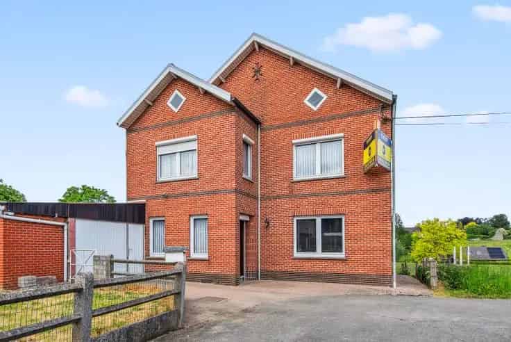 Huis Te Koop Oplinter: Charmante woning met garage en zolder