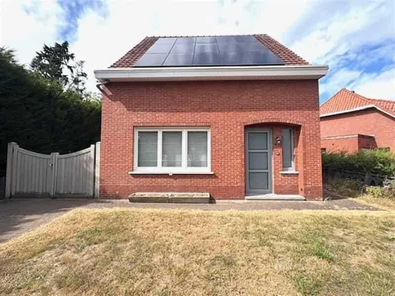 Ruim gerenoveerde 3slpk woning met tuin