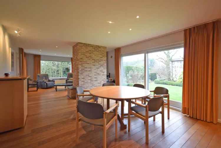 Charmante Bungalow Roeselare Ruime Tuin Bijgebouwen