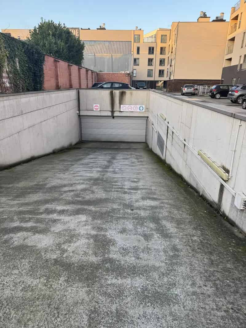 Openlucht Parkeerplaats Te Koop Ledeberg
