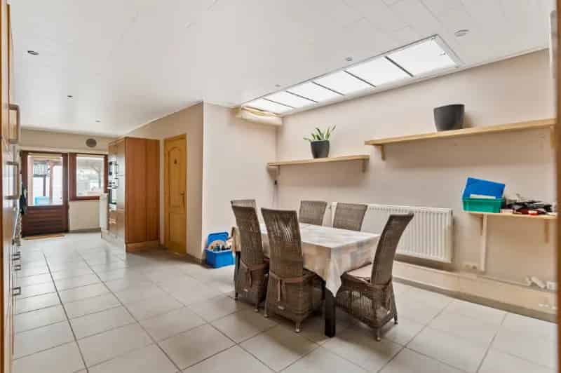 Rijwoning 4 5 slaapkamers ruime tuin Antwerpen