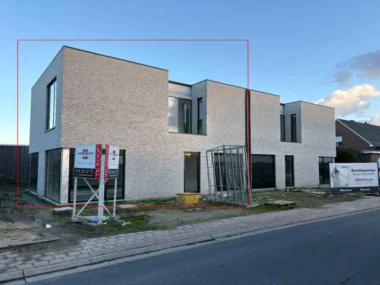 Moderne 3 Gevelwoning te huur nabij Perk