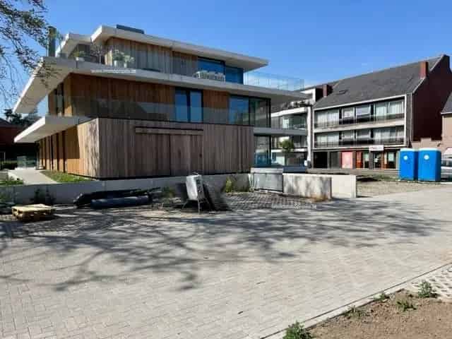 Nieuwbouw Garage Te Huur Kortemark