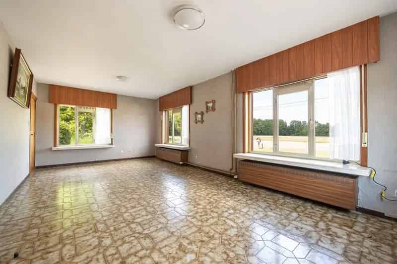 Ruime Open Bebouwing 37a 4 Slaapkamers Opslagruimte