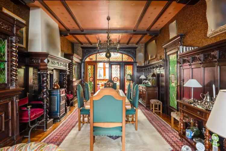 Uniek Art Deco Herenhuis te Lier met Zwembad