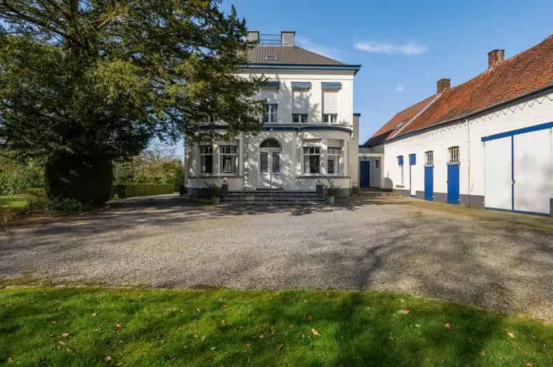 Herenwoning te Essen 2620m2 4 slaapkamers
