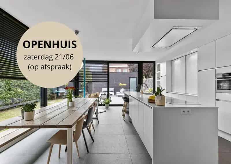 Karaktervolle woning met praktijkruimte en zonnige tuin