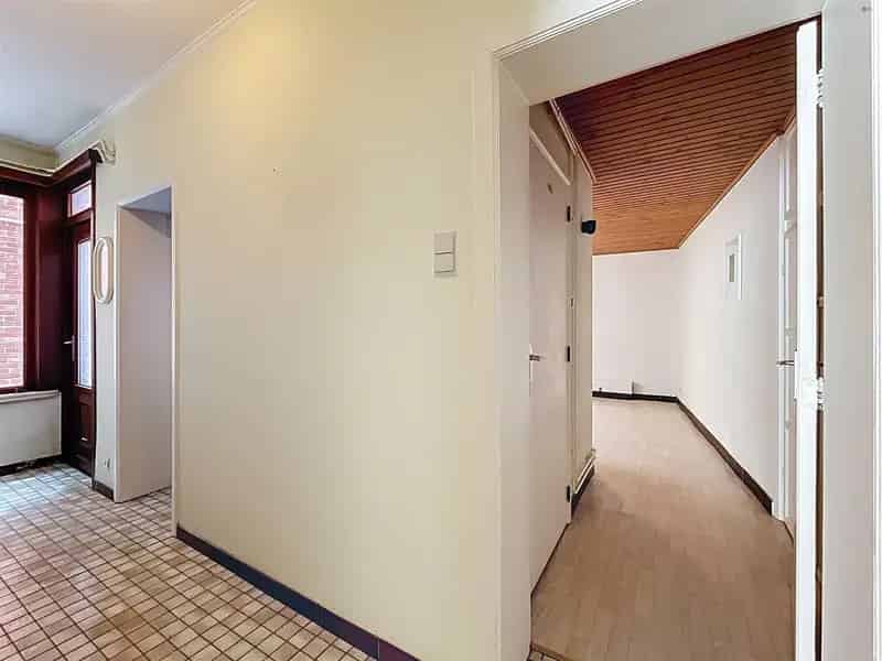 Ruime woning met garage 512m2 perceel