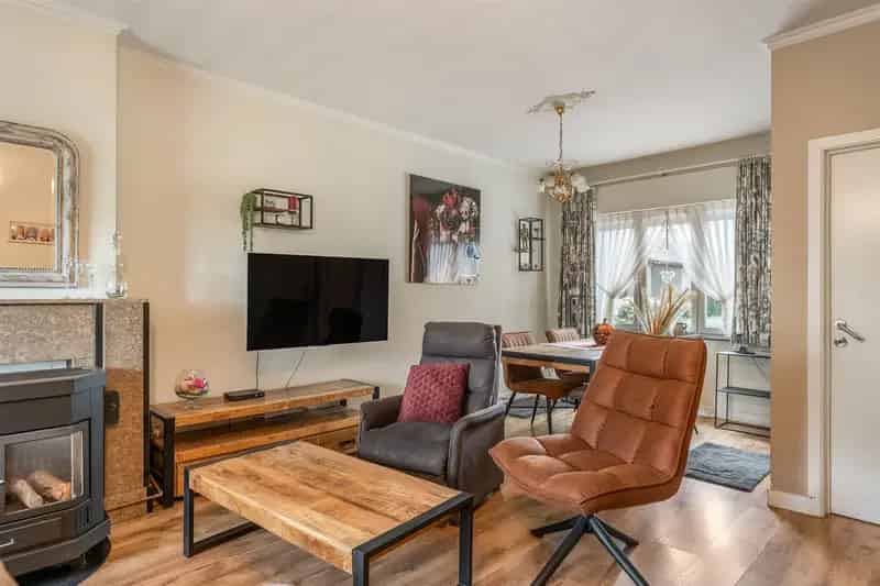 Te renoveren langgevelhoeve met 2 huisnummers en bos
