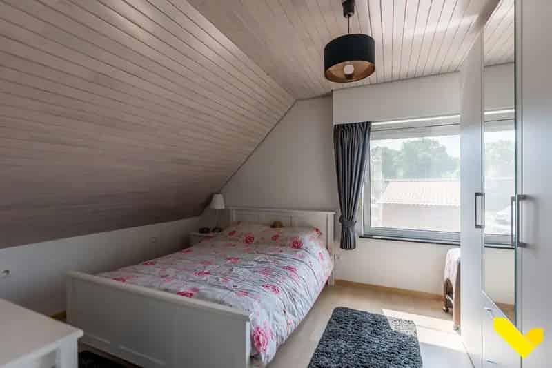 Instapklare Woning Met Zwembad 3 slaapkamers Grote Garage