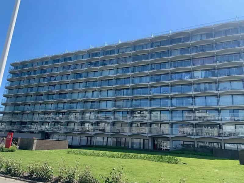 Appartement te koop met zeezicht en golfzicht