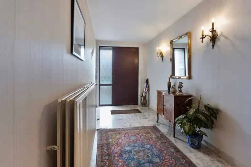 Solide Halfopen Bebouwing 3 Slaapkamers