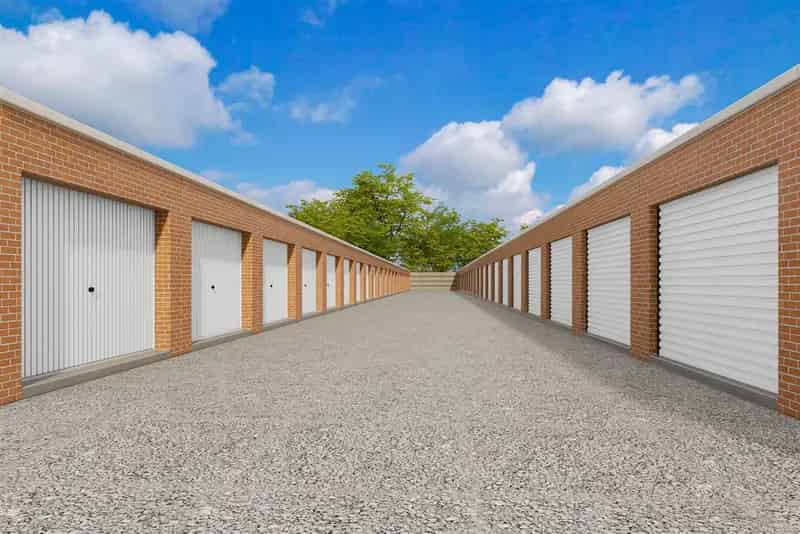 Garagebox te huur Mechelen - Gerenoveerd met geïsoleerde poort