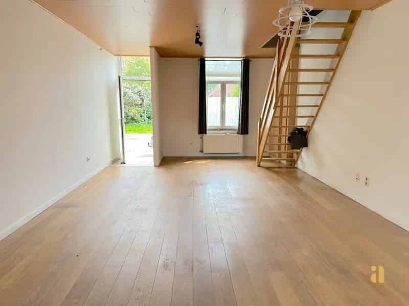 Instapklare Woning met Karakter en Vluchtweg