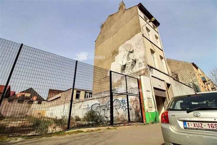 Appartementsgebouw 3 Appartementen Magazijn Te Koop