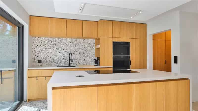 Huis te koop Kontich: Ruime halfopen bebouwing nabij centrum
