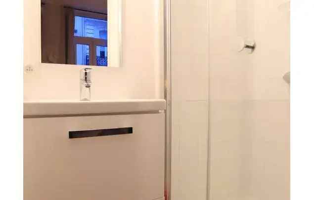 Huur 1 slaapkamer appartement van 50 m² in Brussels