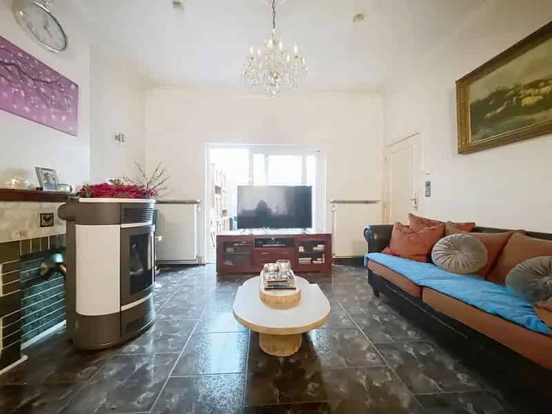 Instapklare woning 3 slaapkamers zolder garage tuin