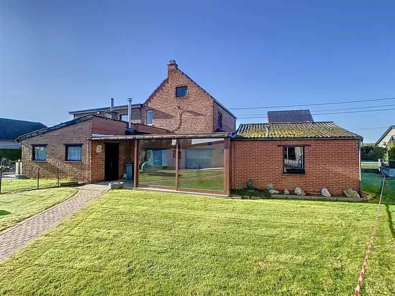 Te renoveren halfopen bebouwing 3 slaapkamers tuin 3a 50ca