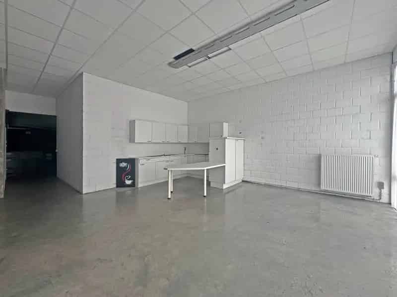 Kantoor te Huur Haaltert 1726m²