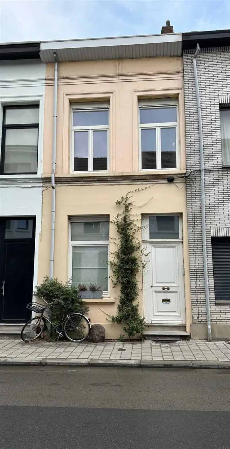 Woning met 4 slaapkamers en tuin